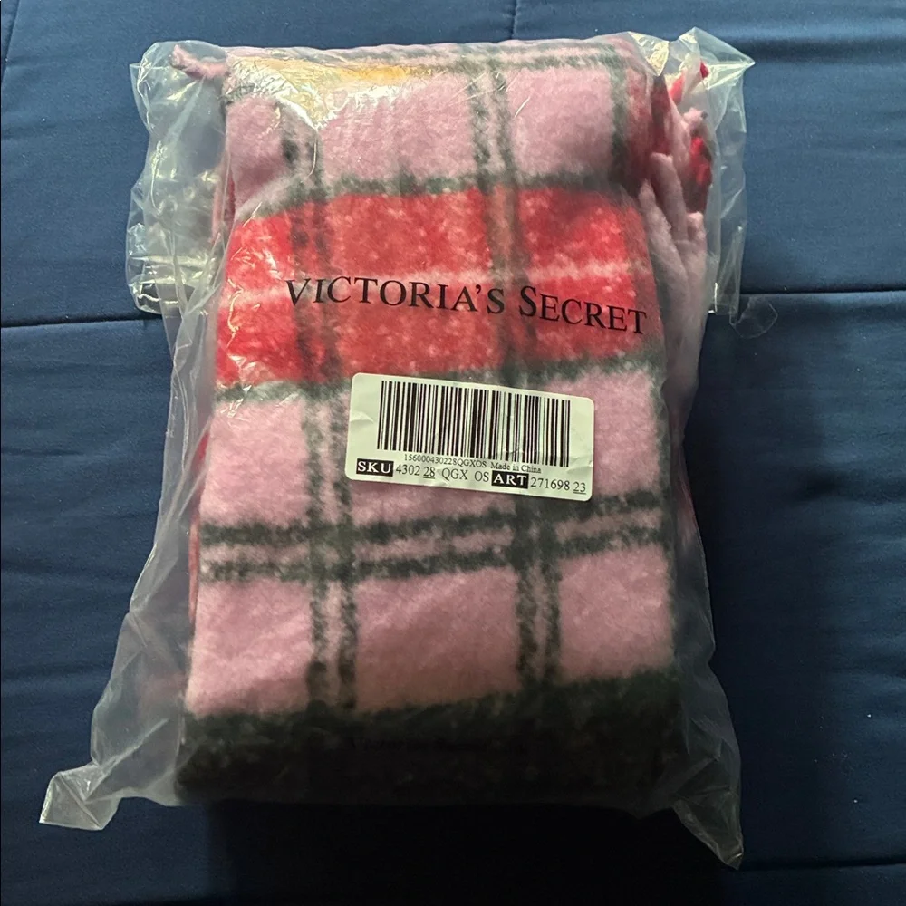 PINK Victorias Secret cozy plaid